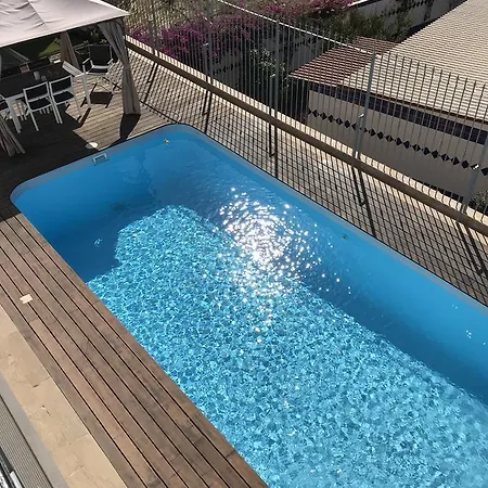 别墅 De Lujo 阿德耶
